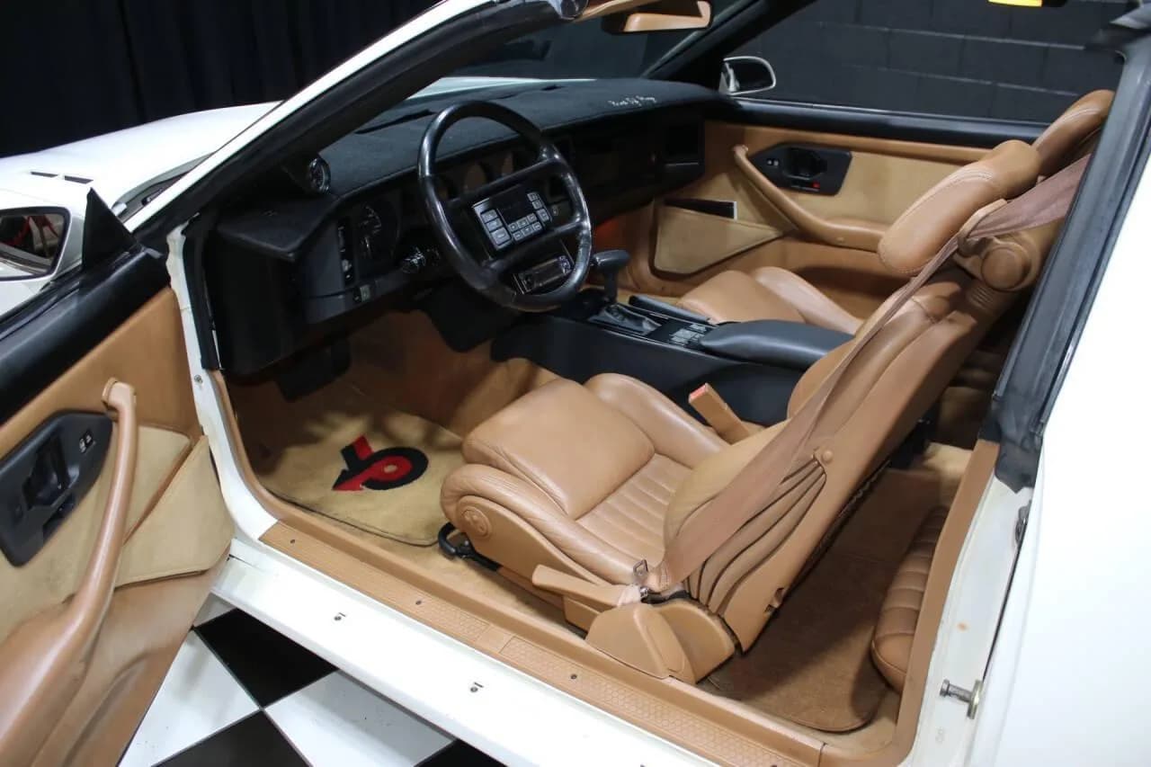 1989 Pontiac Firebird - Thumbnail 3