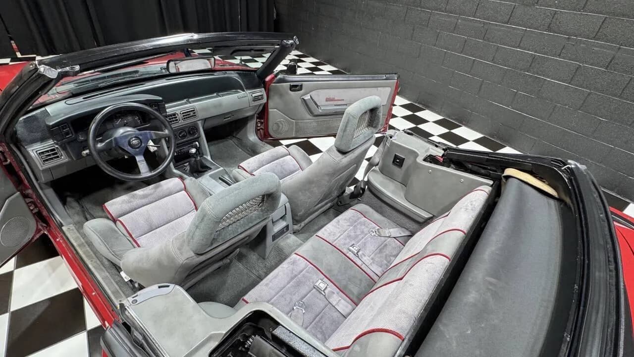 1988 Ford Mustang - Thumbnail 4