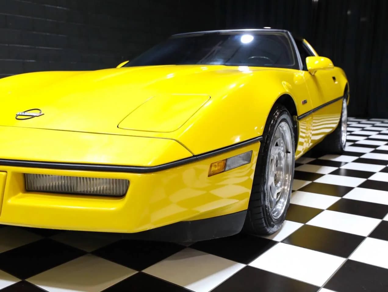 1990 Chevrolet Corvette - Thumbnail 8