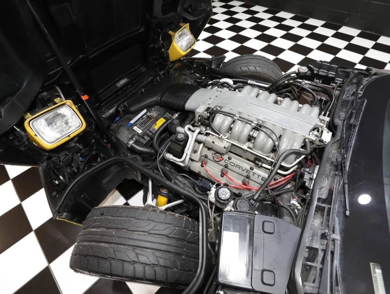 1990 Chevrolet Corvette - Thumbnail 2