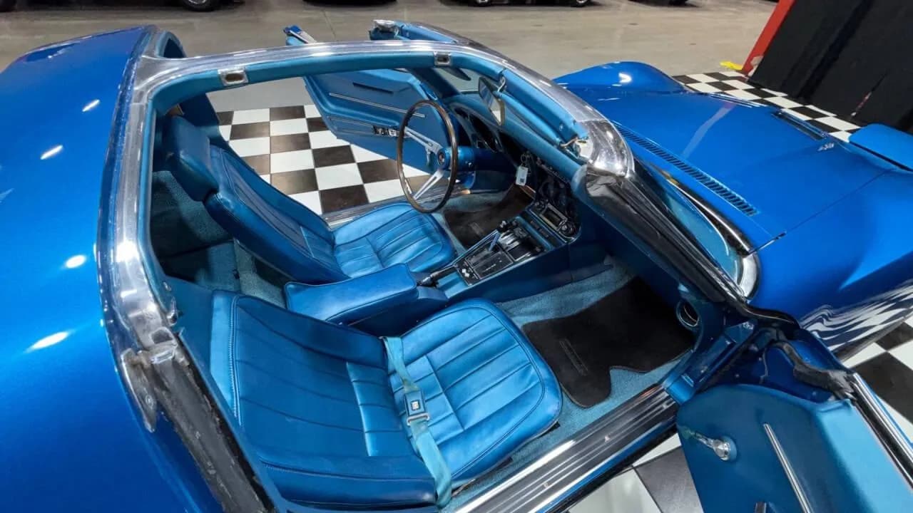 1968 Chevrolet Corvette - Thumbnail 3