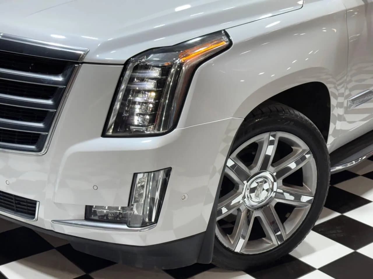 2020 Cadillac Escalade ESV - Thumbnail 7