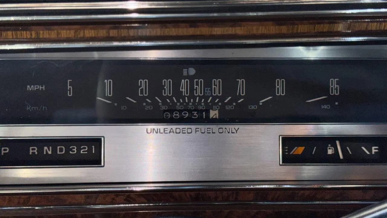 1982 Oldsmobile Delta Eighty-Eight Royale - Thumbnail 2