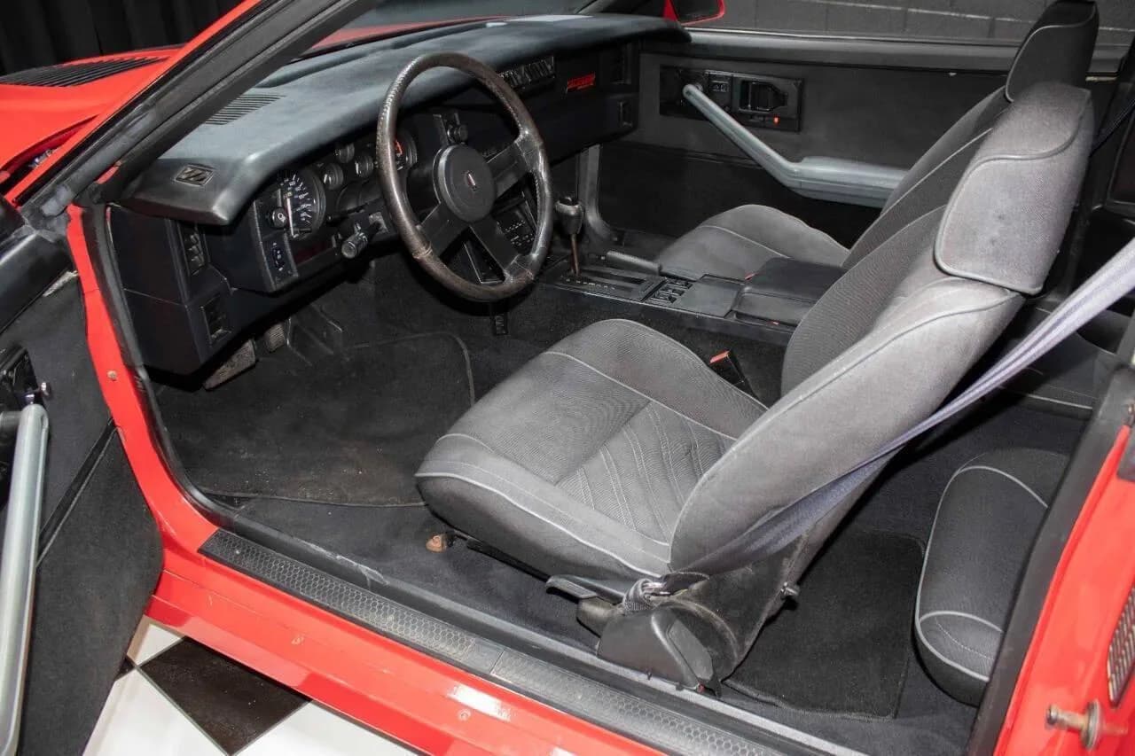 1987 Chevrolet Camaro - Thumbnail 2
