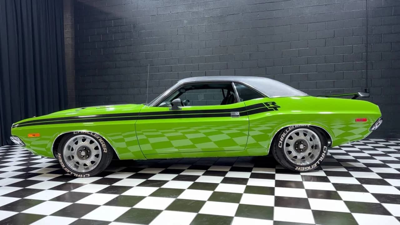 1973 Dodge Challenger - Thumbnail 3