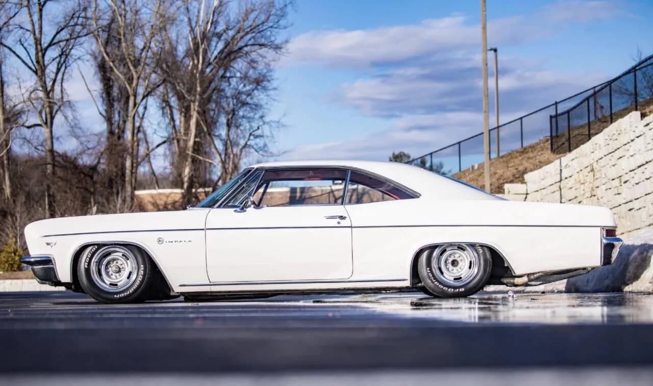 1966 Chevrolet Impala - Thumbnail 4