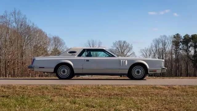 1979 Lincoln Continental - Thumbnail 2