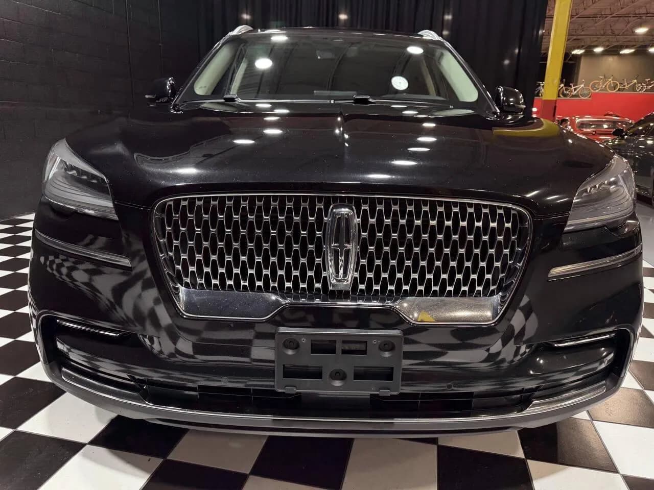 2021 Lincoln Aviator - Thumbnail 8