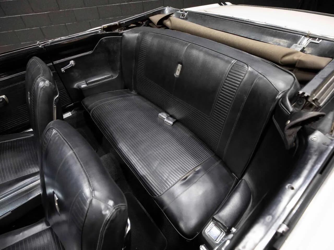 1967 Dodge Dart - Thumbnail 4