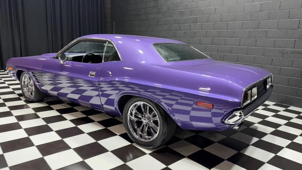 1972 Dodge Challenger - Thumbnail 7