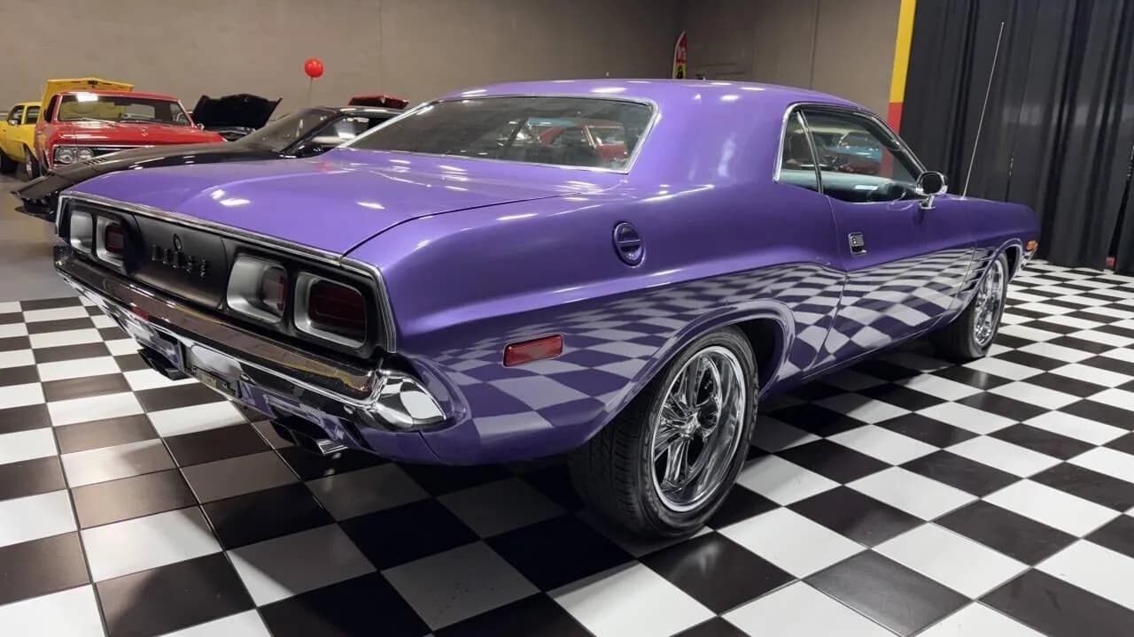 1972 Dodge Challenger - Thumbnail 8