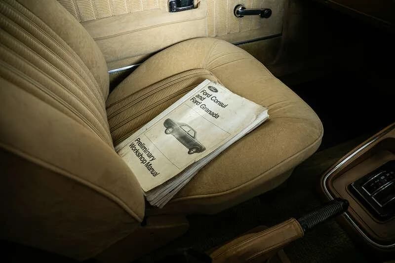 1977 Ford GRANADA - Thumbnail 7