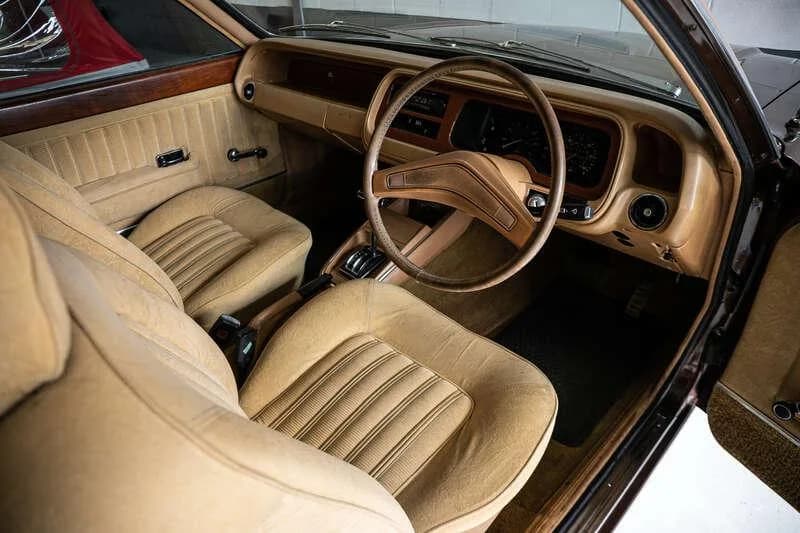 1977 Ford GRANADA - Thumbnail 2
