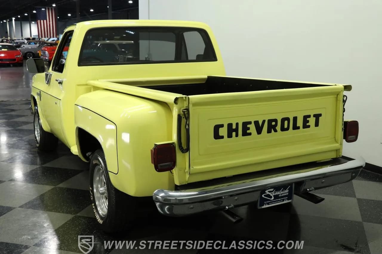 1987 Chevrolet c10 Stepside - Thumbnail 7