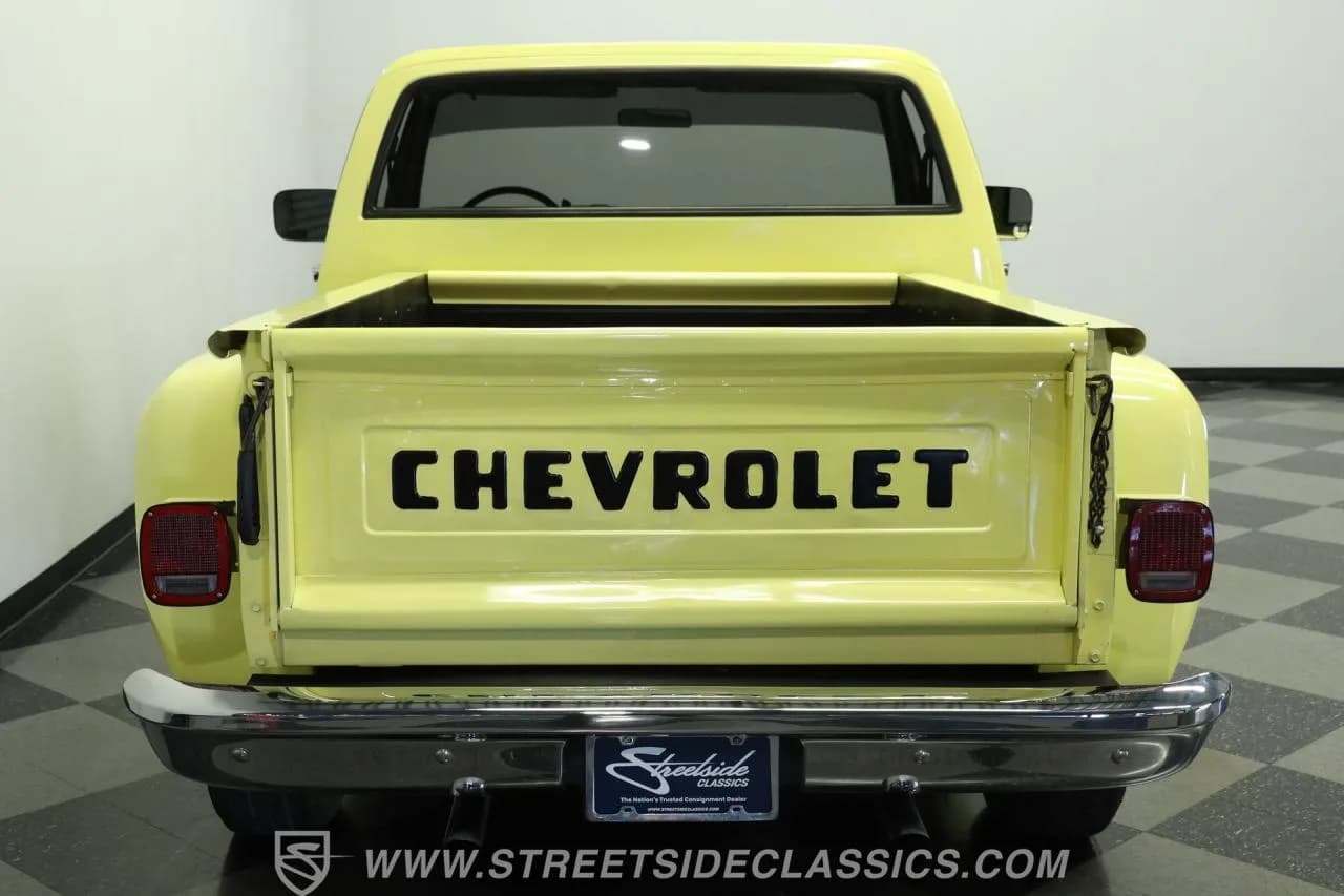 1987 Chevrolet c10 Stepside - Thumbnail 8