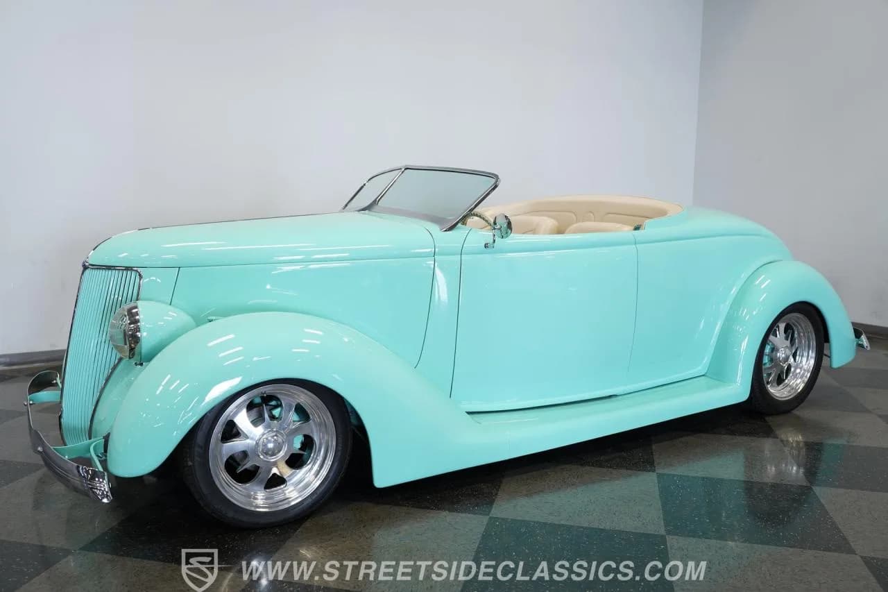 1939 Ford Custom Roadster - Thumbnail 6