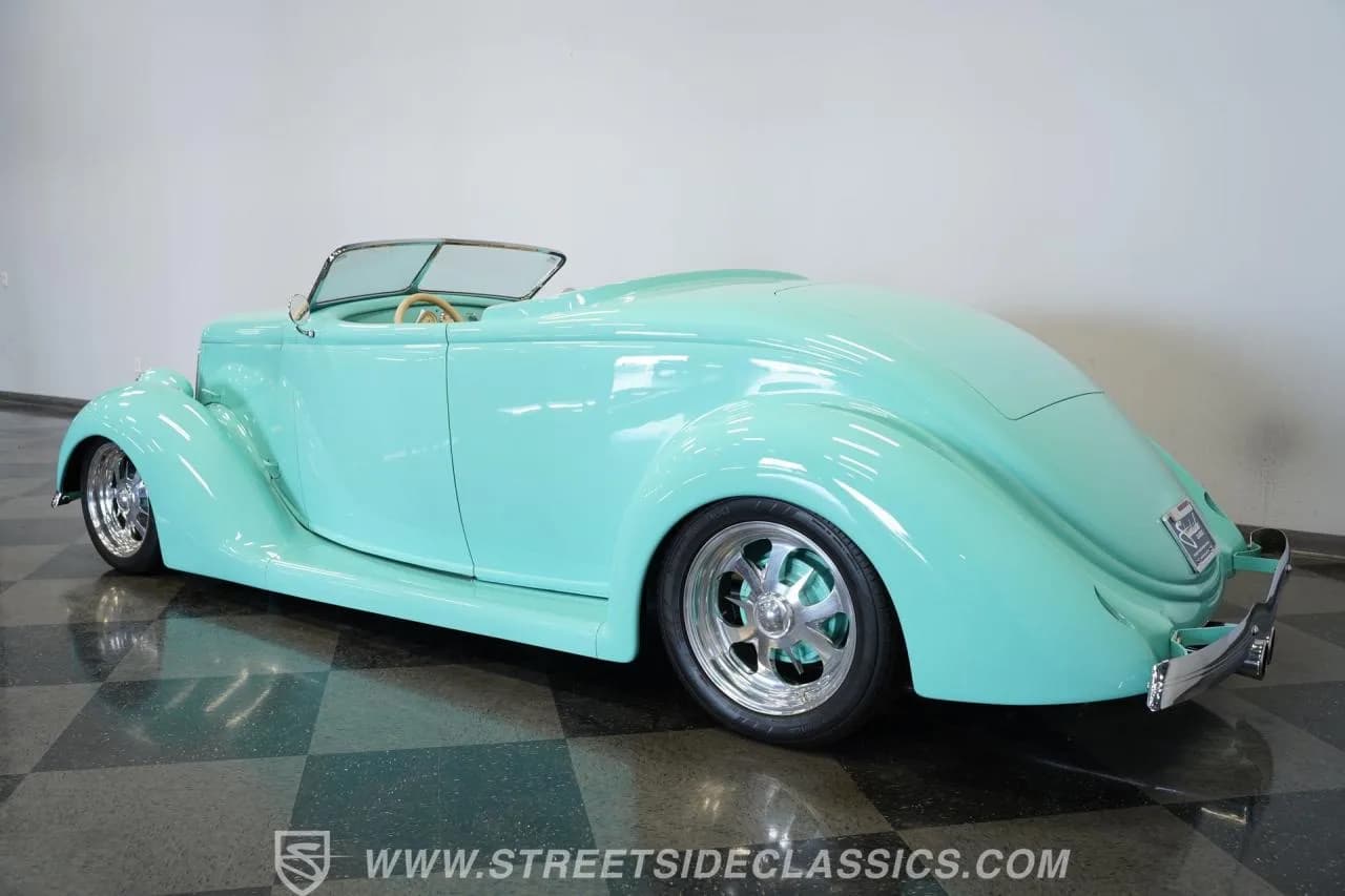 1939 Ford Custom Roadster - Thumbnail 8