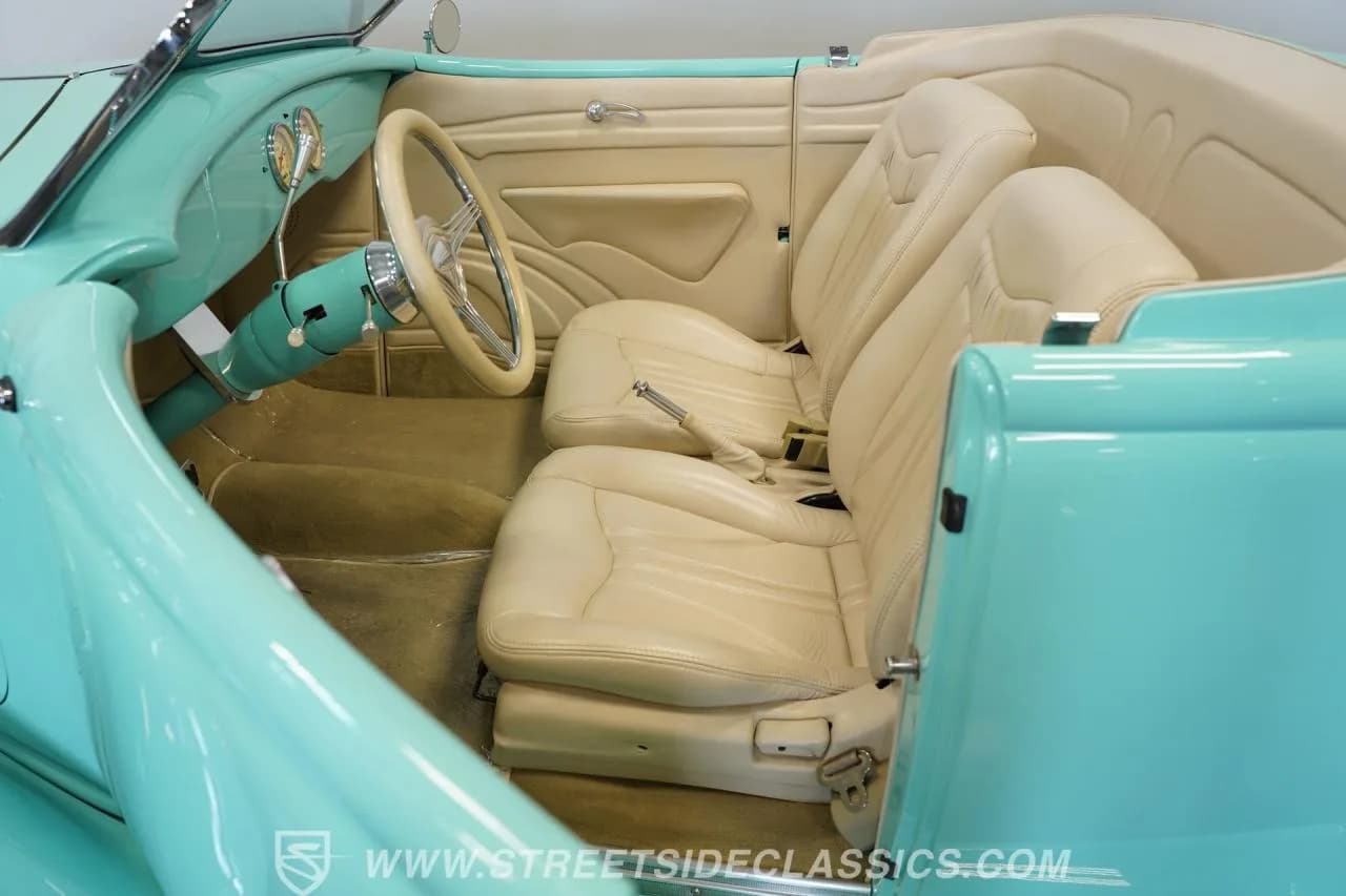 1939 Ford Custom Roadster - Thumbnail 3