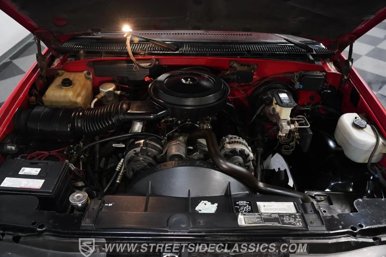 1992 Chevrolet Silverado K1500 4x4 - Thumbnail 3