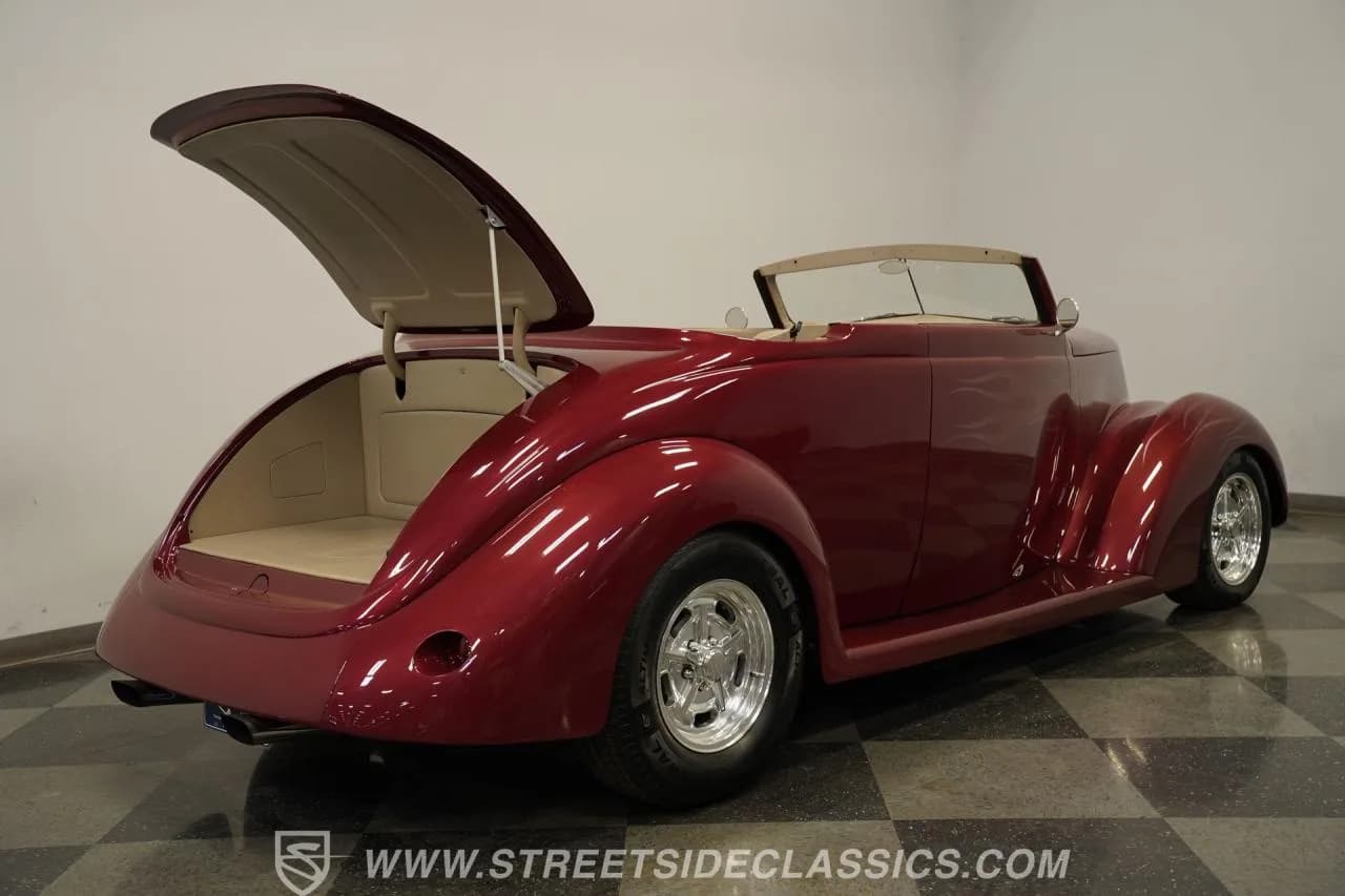 1937 Ford Cabriolet - Thumbnail 2