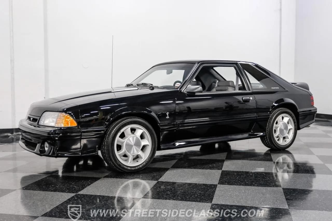 1993 Ford Mustang SVT Cobra - Thumbnail 5