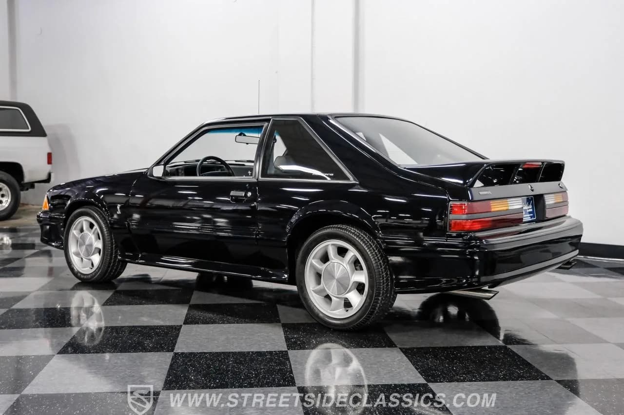 1993 Ford Mustang SVT Cobra - Thumbnail 6