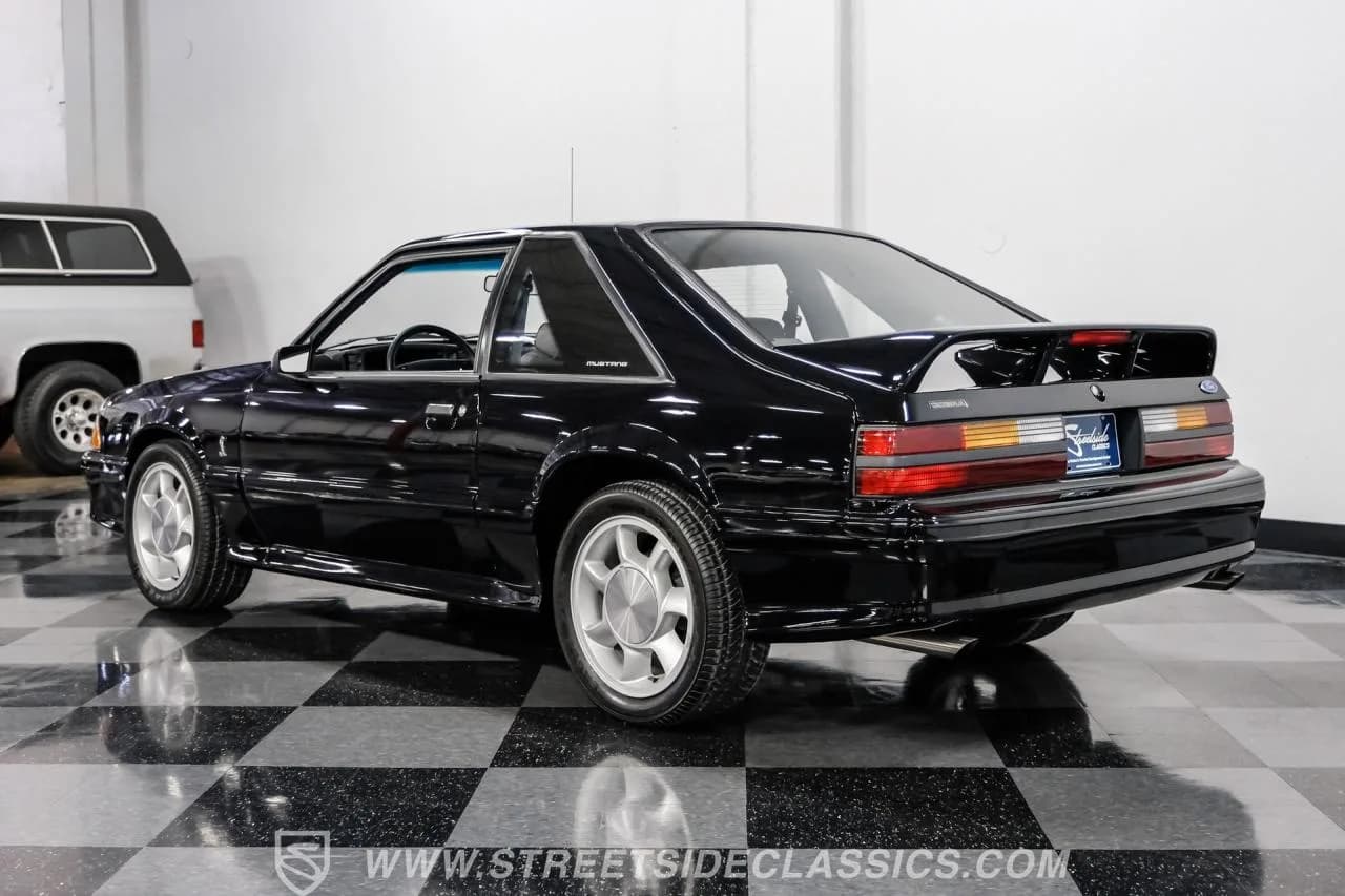1993 Ford Mustang SVT Cobra - Thumbnail 7
