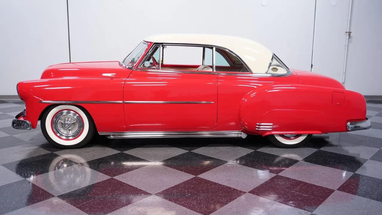 1952 Chevrolet Styleline - Thumbnail 2