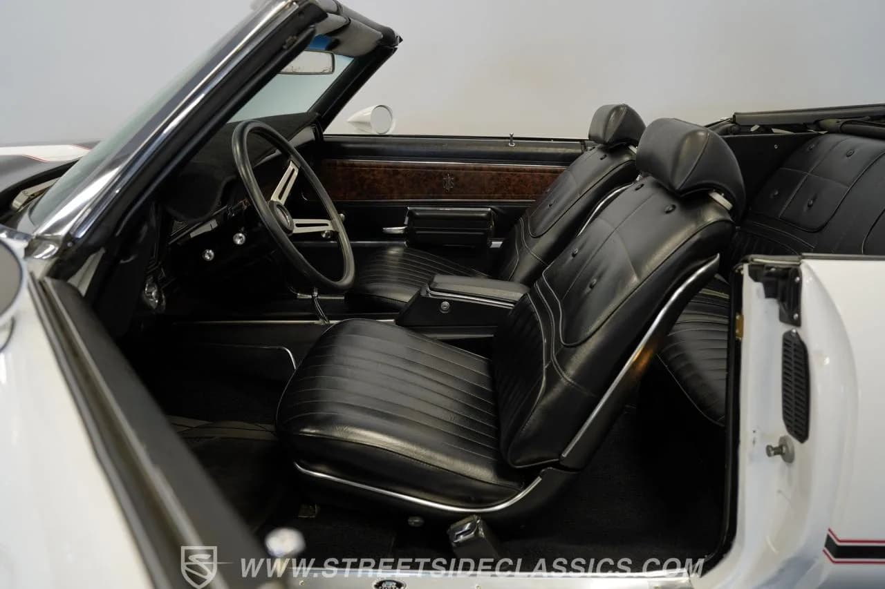 1970 Oldsmobile Cutlass Supreme indy 500 pace car convertible - Thumbnail 3