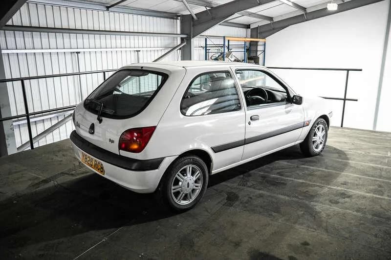 2001 Ford FIESTA - Thumbnail 4
