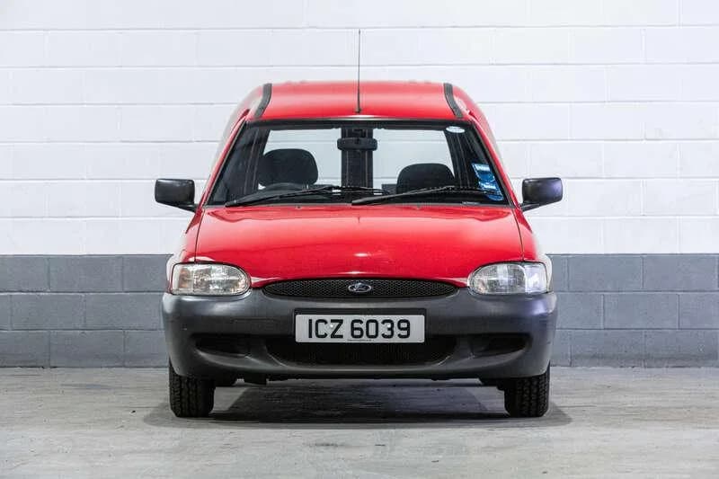 2001 Ford Escort - Thumbnail 6