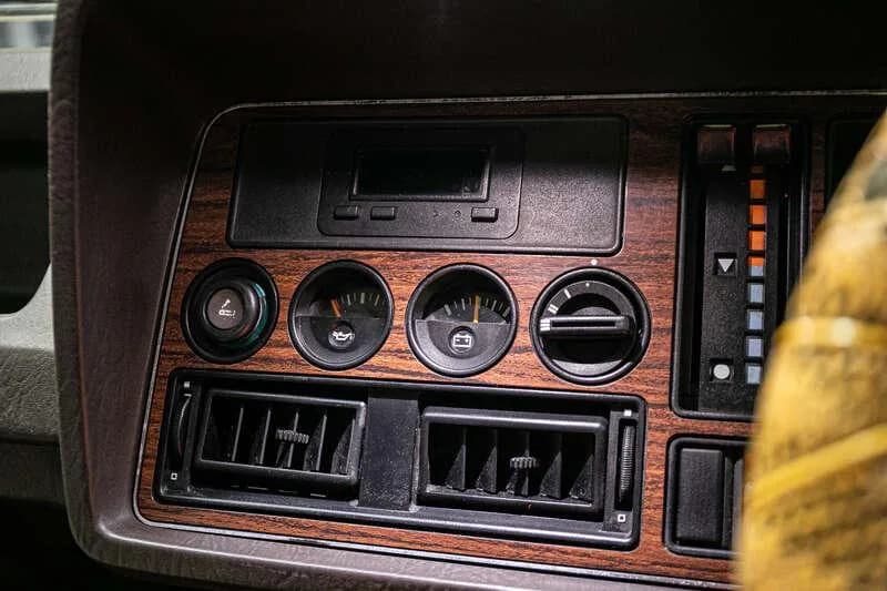 1985 Ford GRANADA - Thumbnail 8