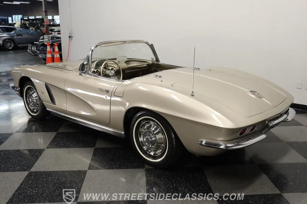 1962 Chevrolet Corvette Convertible - Thumbnail 6