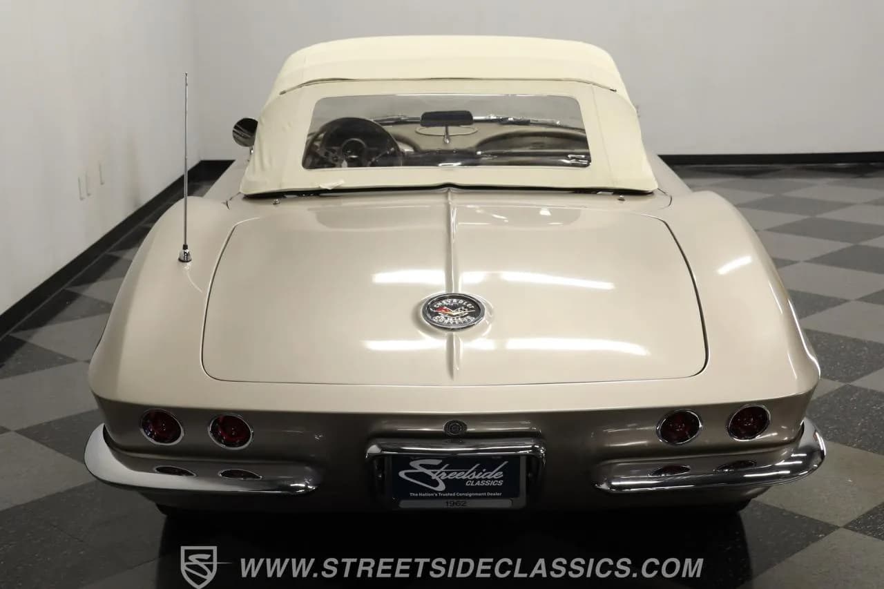 1962 Chevrolet Corvette Convertible - Thumbnail 8