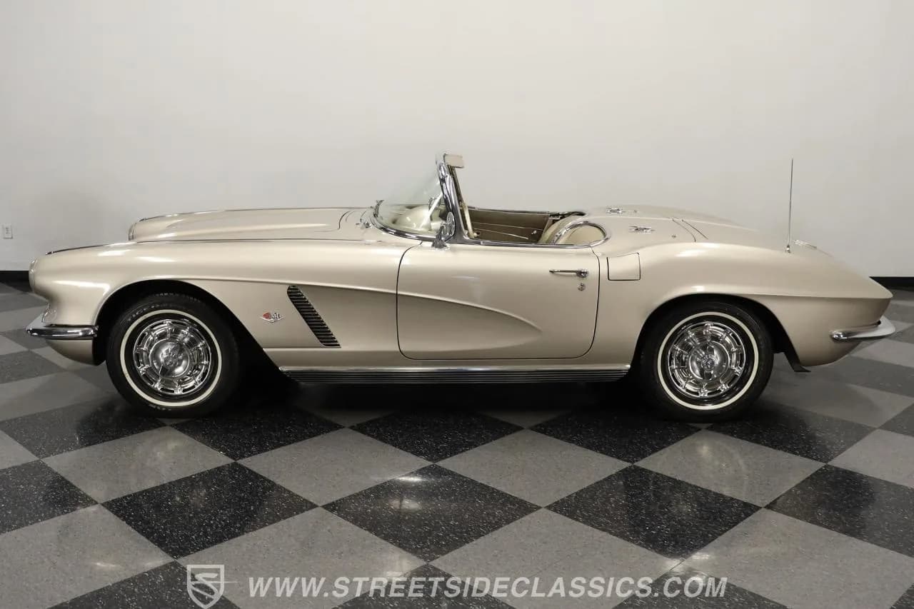 1962 Chevrolet Corvette Convertible - Thumbnail 2