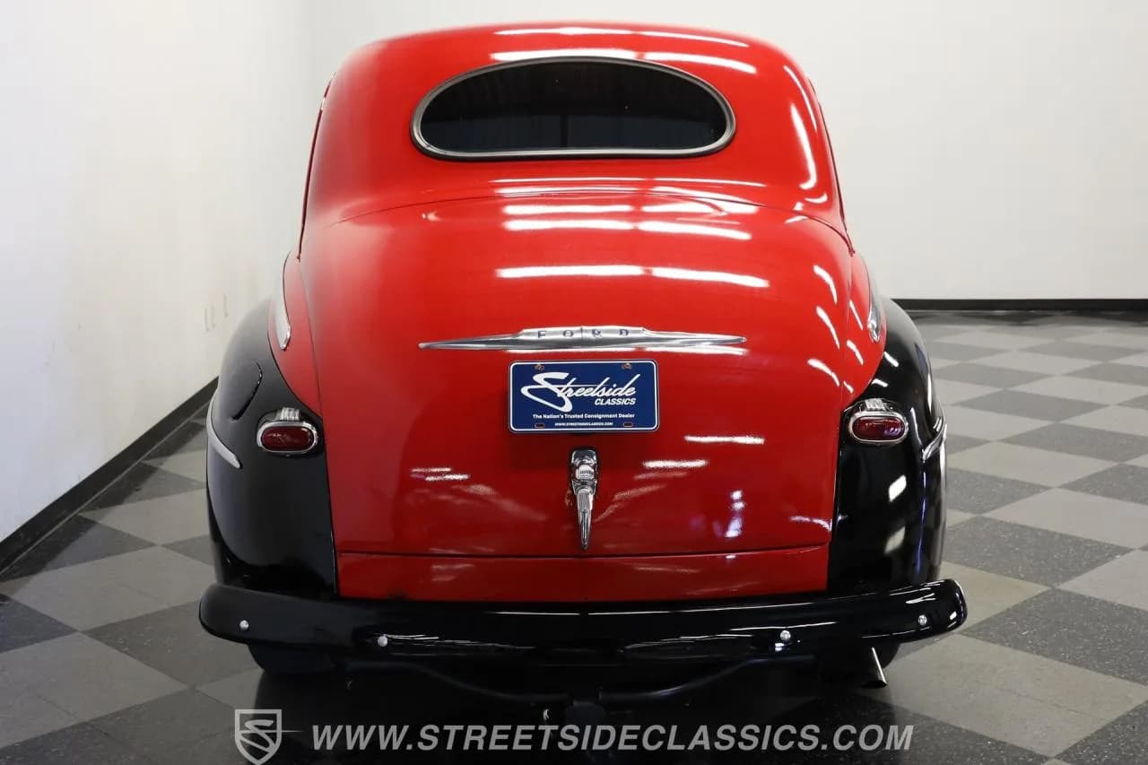 1948 Ford Coupe Restomod - Thumbnail 8