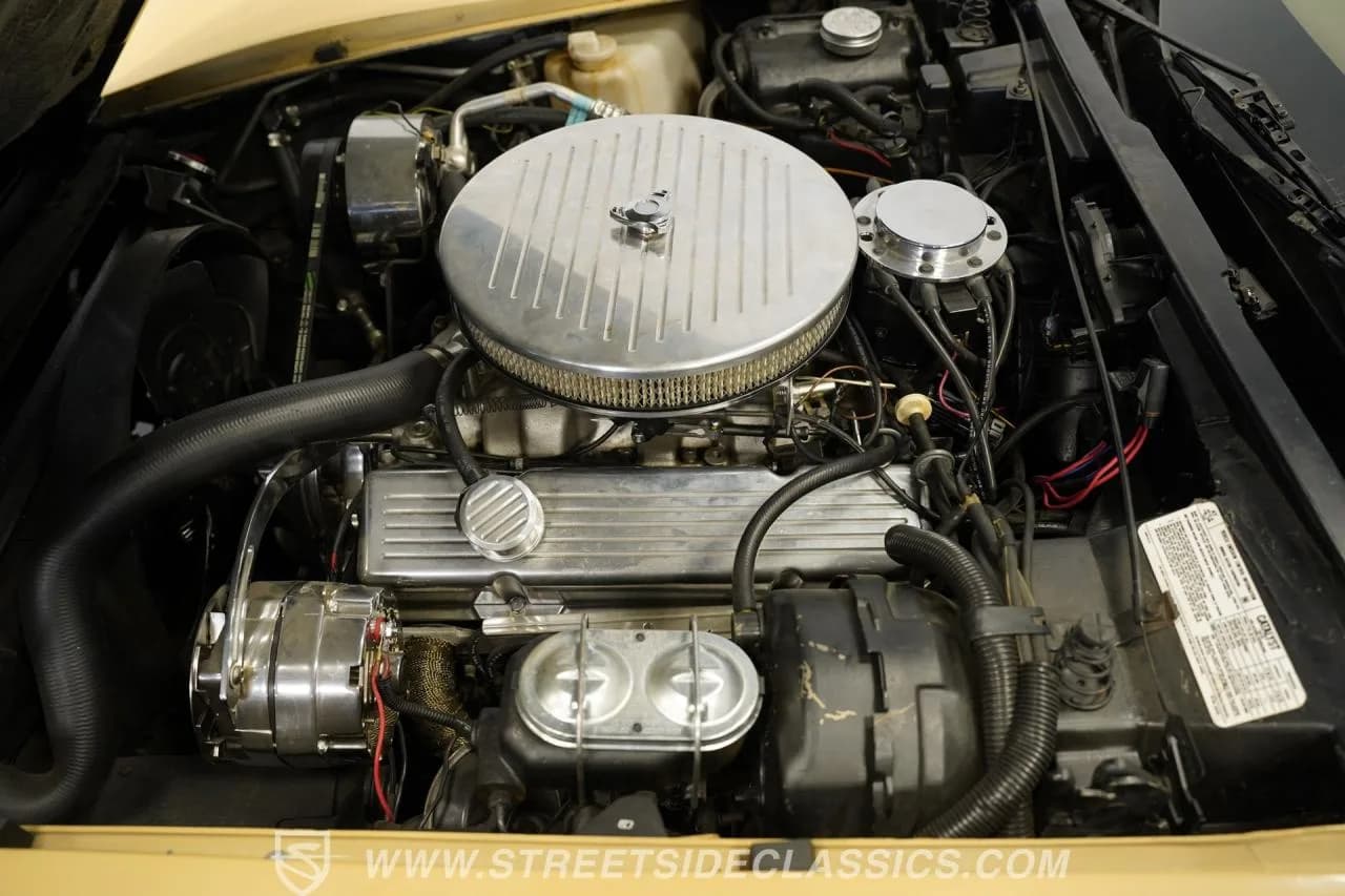 1977 Chevrolet Corvette - Thumbnail 4