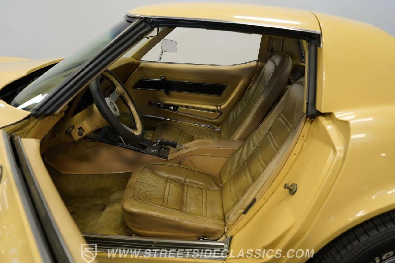 1977 Chevrolet Corvette - Thumbnail 3