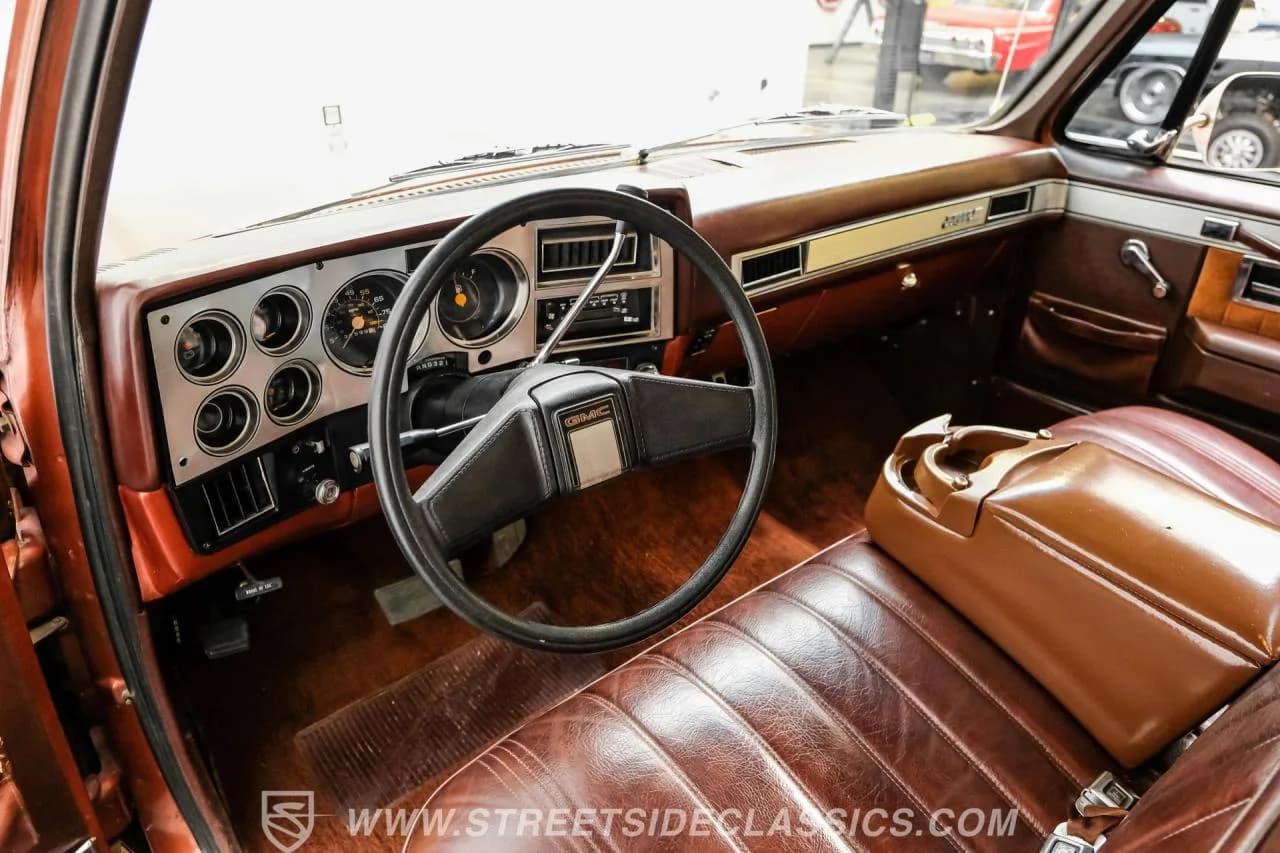 1983 GMC Sierra 1500 Classic - Thumbnail 3