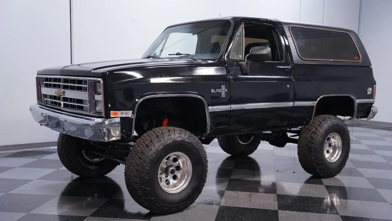 1985 Chevrolet Blazer K5 4X4 Silverado - Thumbnail 6