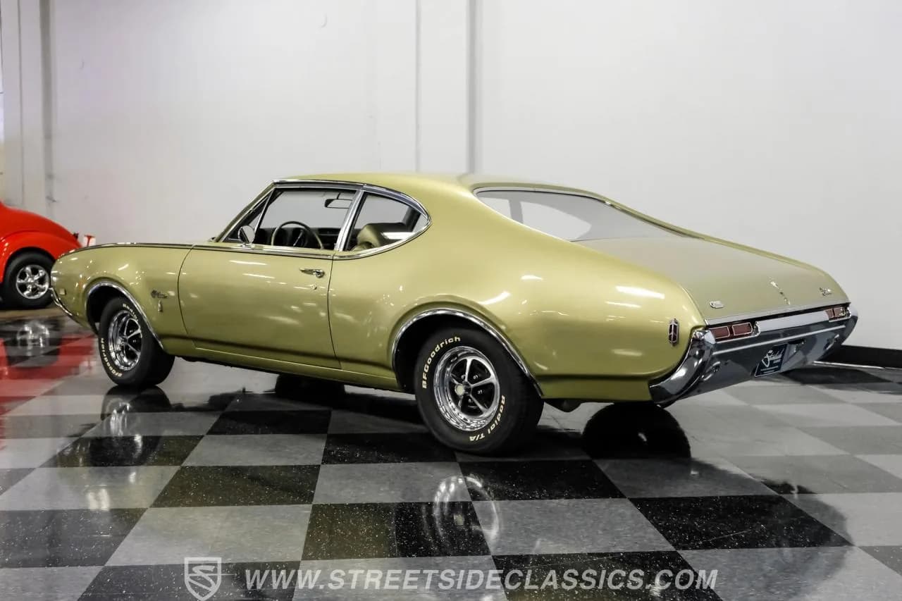 1968 Oldsmobile Cutlass S - Thumbnail 6