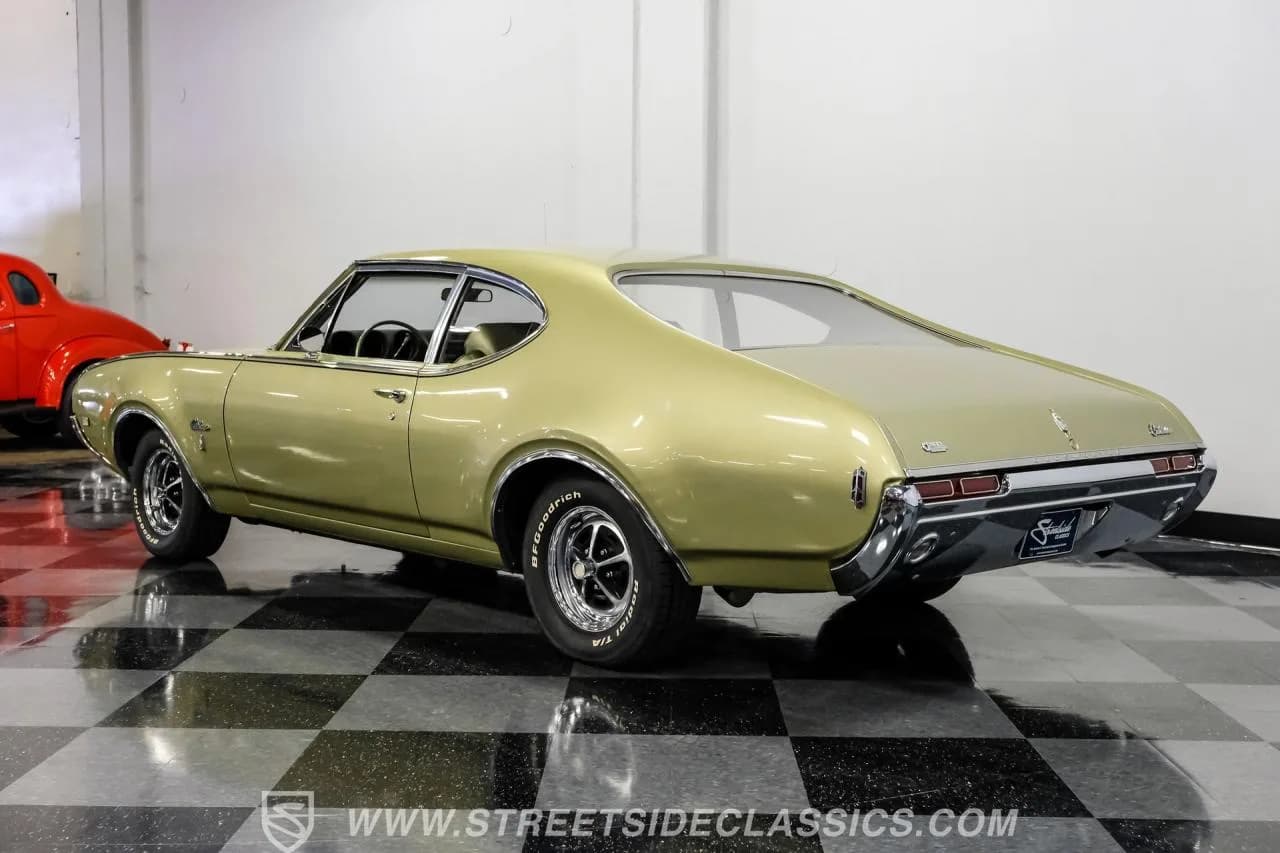 1968 Oldsmobile Cutlass S - Thumbnail 7