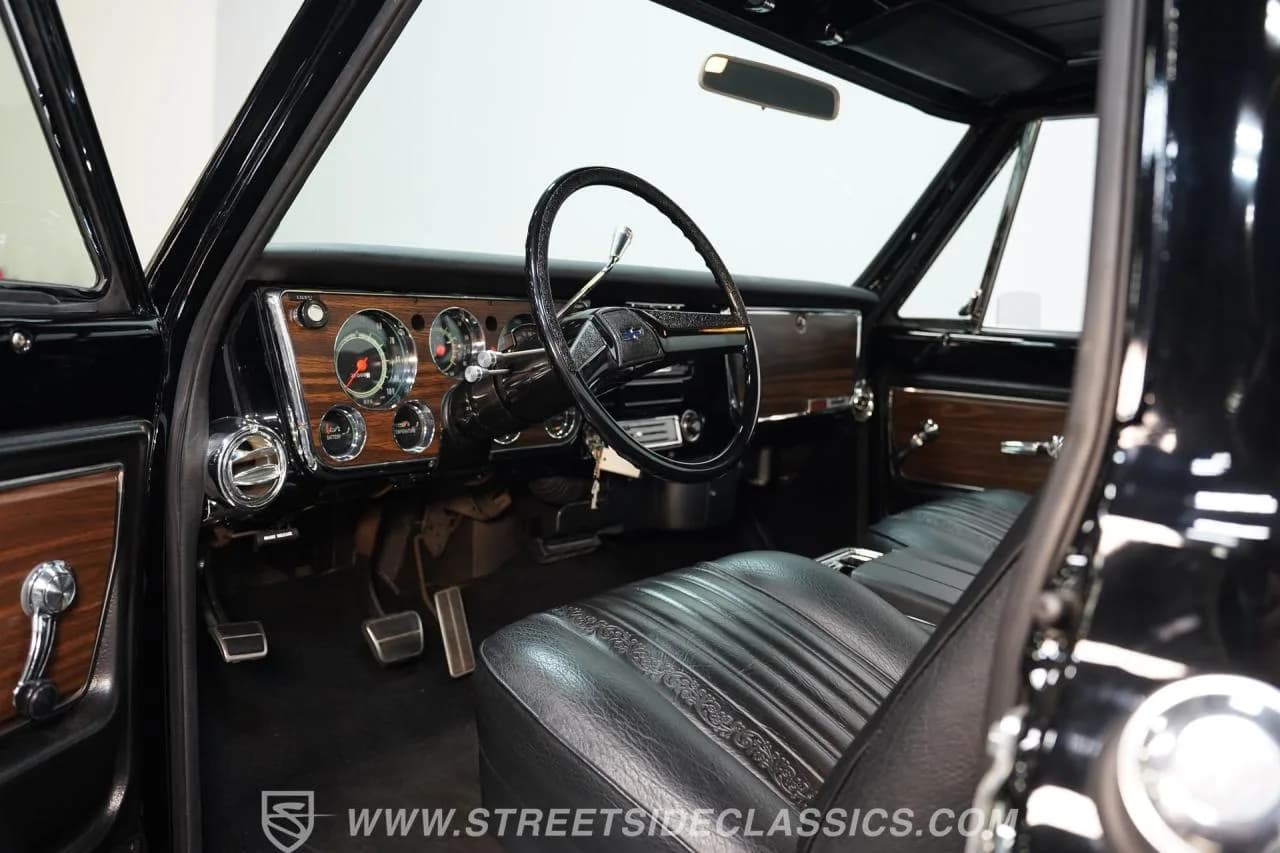1972 Chevrolet C10 Cheyenne - Thumbnail 4