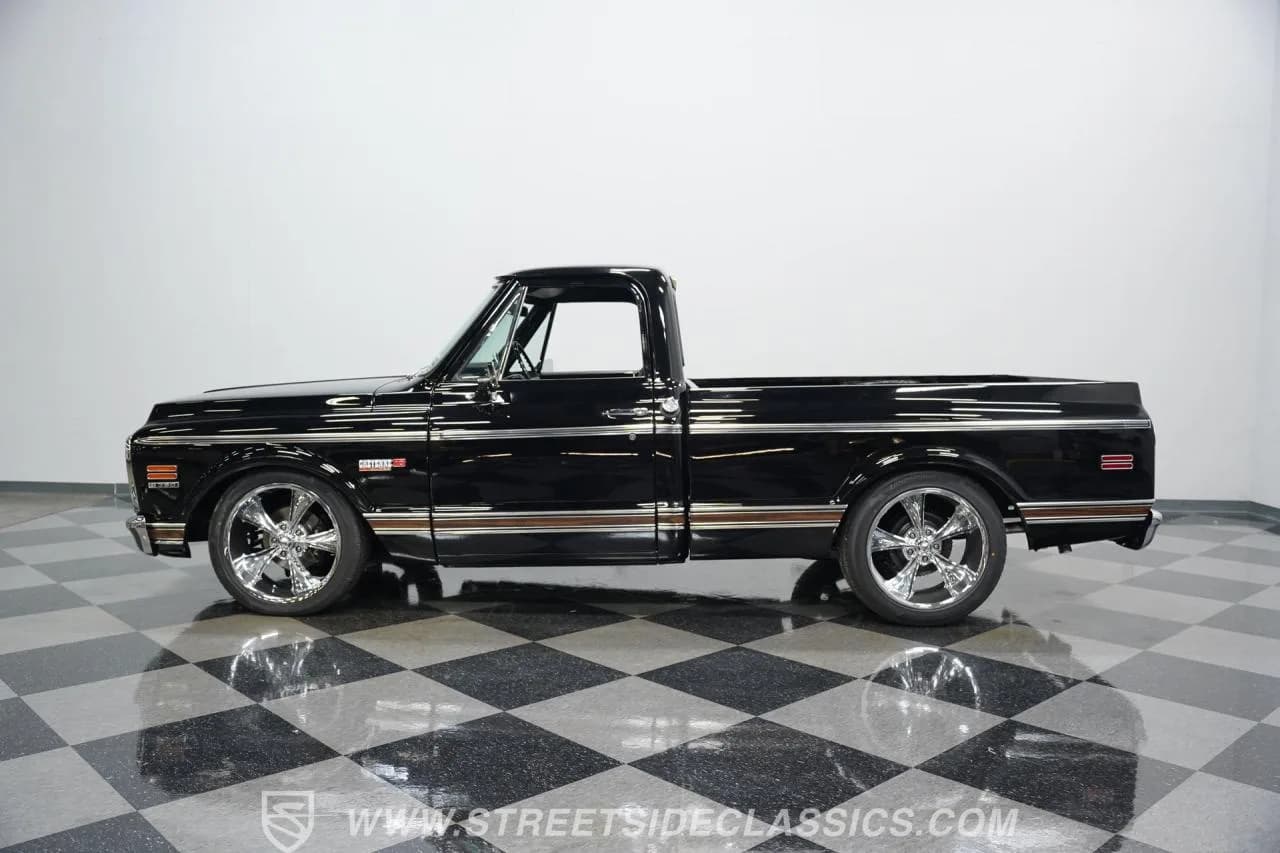 1972 Chevrolet C10 Cheyenne - Thumbnail 2