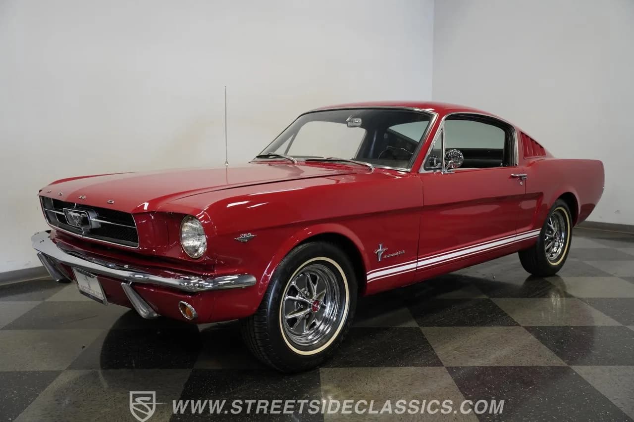 1965 Ford Mustang 2+2 Fastback - Thumbnail 5