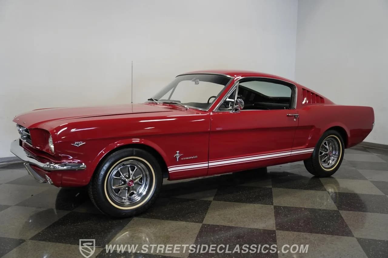 1965 Ford Mustang 2+2 Fastback - Thumbnail 6
