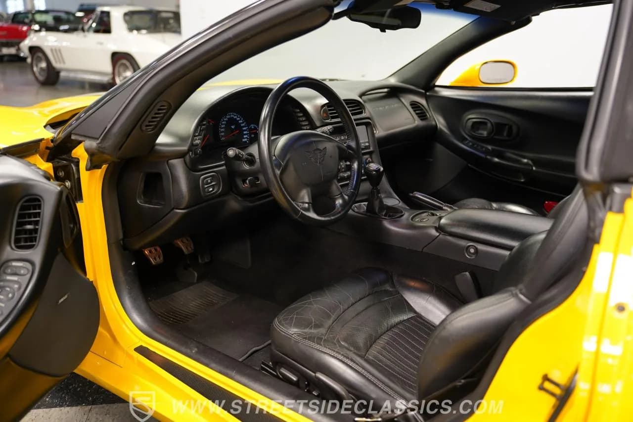 2000 Chevrolet Corvette Convertible - Thumbnail 4