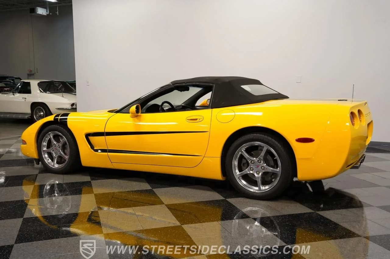 2000 Chevrolet Corvette Convertible - Thumbnail 8