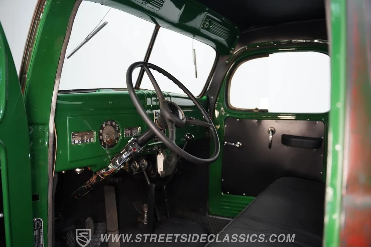 1948 Dodge Power Wagon 4x4 - Thumbnail 4