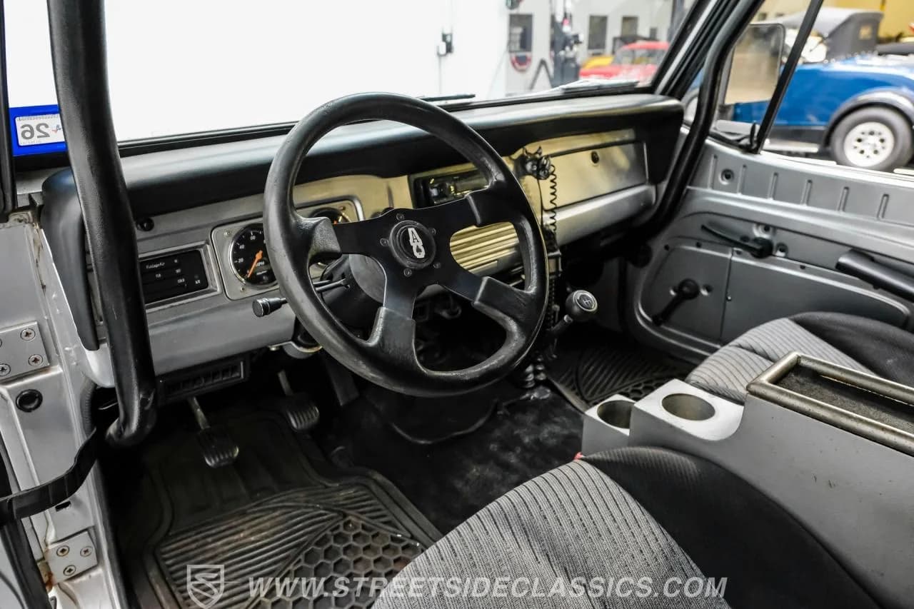 1970 Jeep Jeepster Commando Restomod - Thumbnail 4